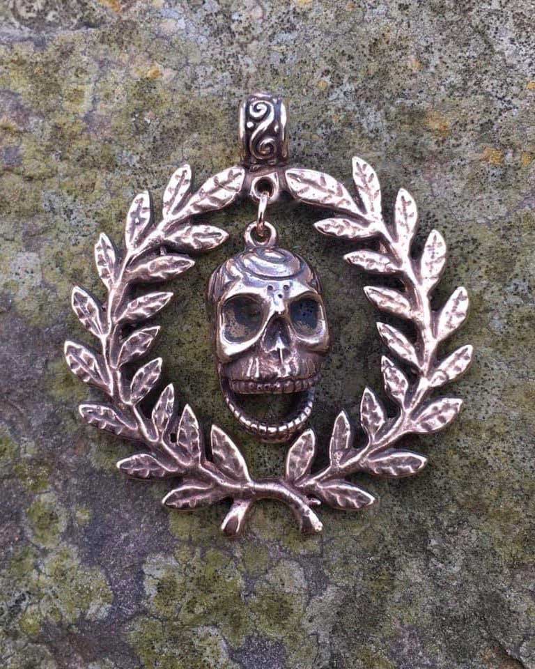 Death Laurel Medallion